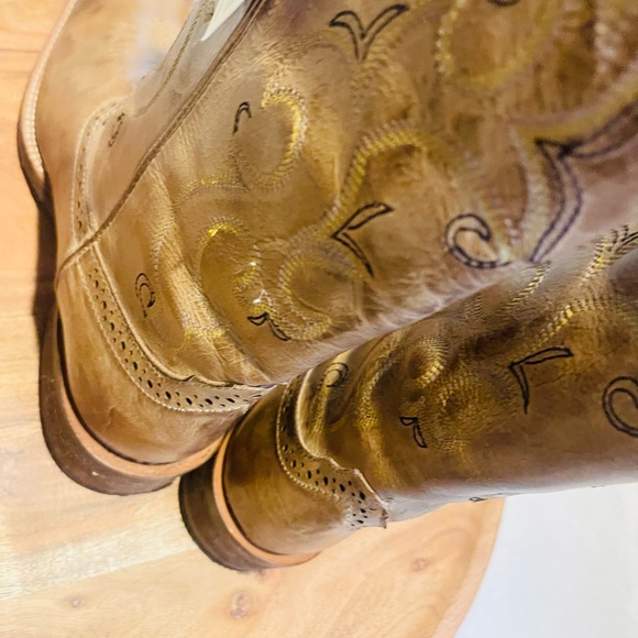 Roper - Picture 3 of 12